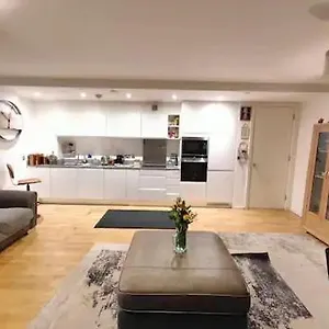 canary-wharf-homestay.brighton-hotels-england.com/