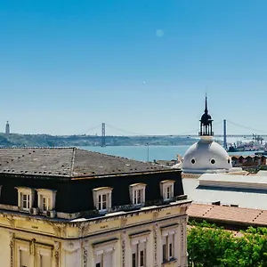studio-with-a-river-view-in-cais-do-sodr.hotels-lisbon-portugal.com/
